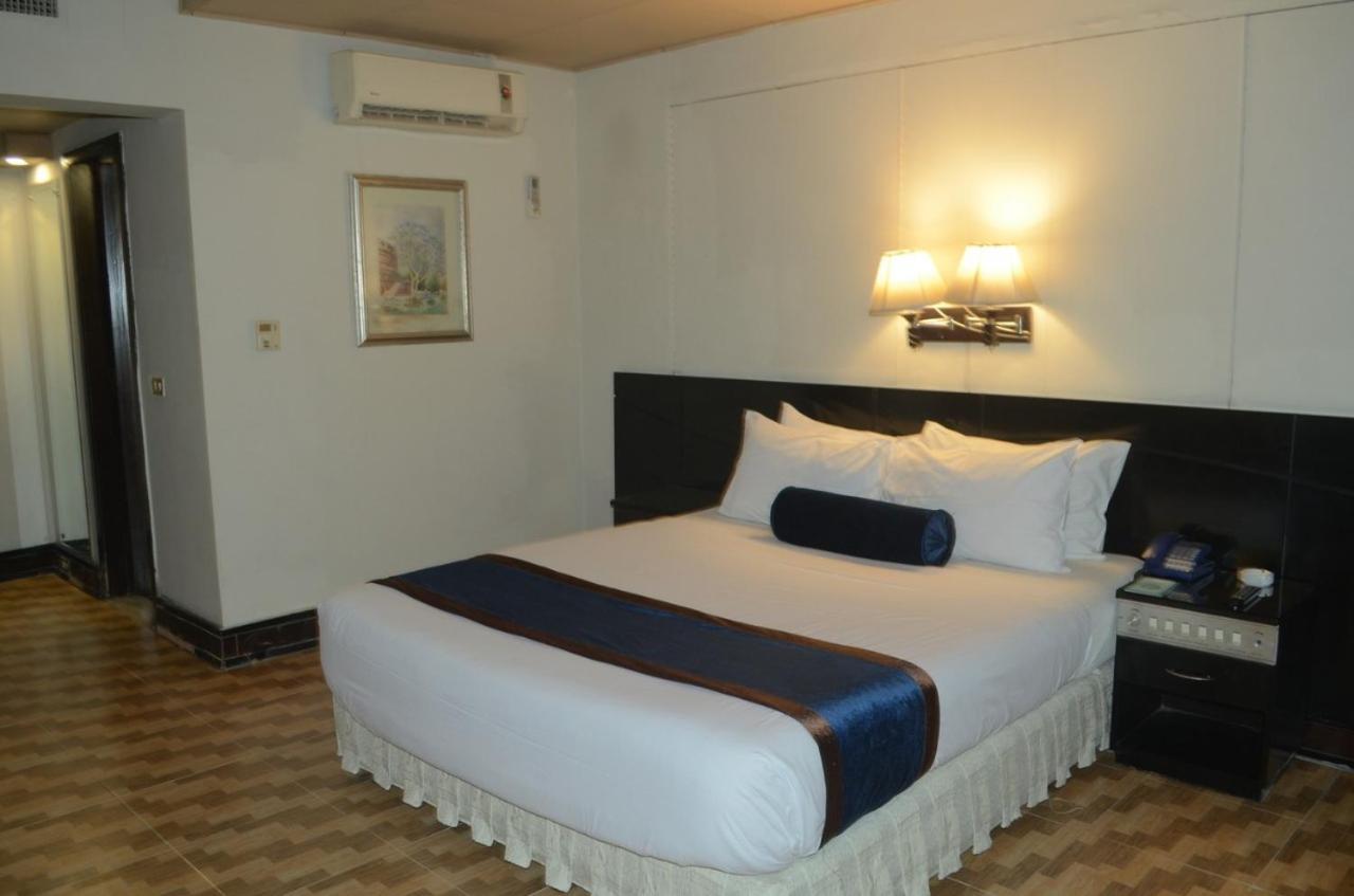 Mulberry Residence Luxury Rooms Islamabad Extérieur photo